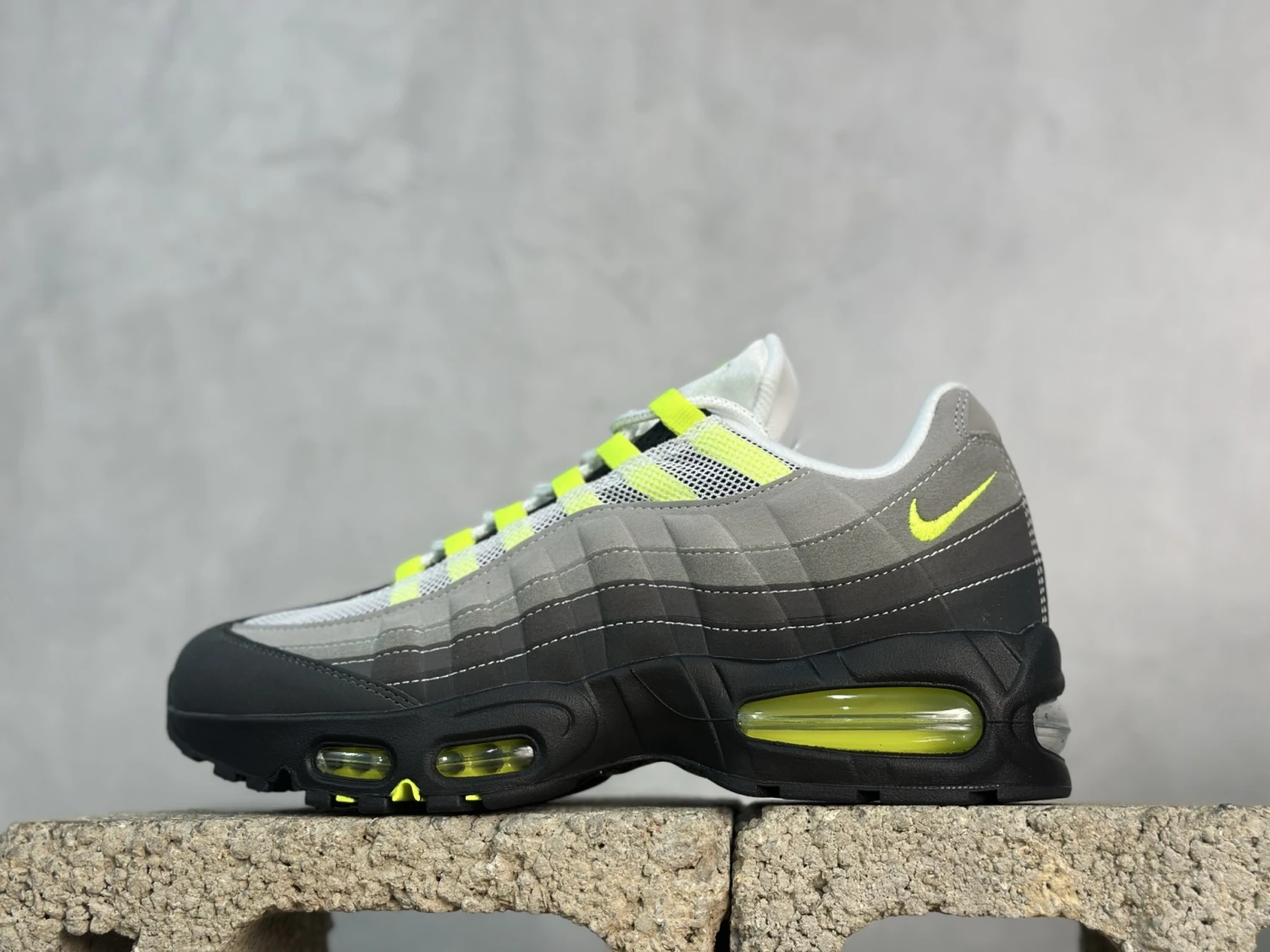 Nike Air Max 95 Sneakers – White, Grey, Black & Neon Volt