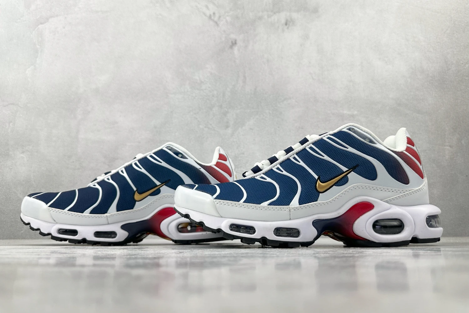 Nike Air Max Plus TN Navy Blue Red White Gold Sneakers