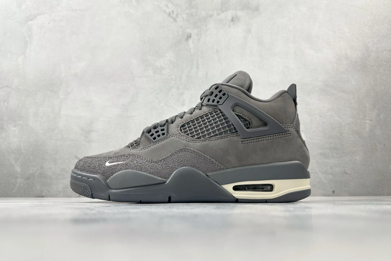Jordan Sneakers Stealth Grey Edition