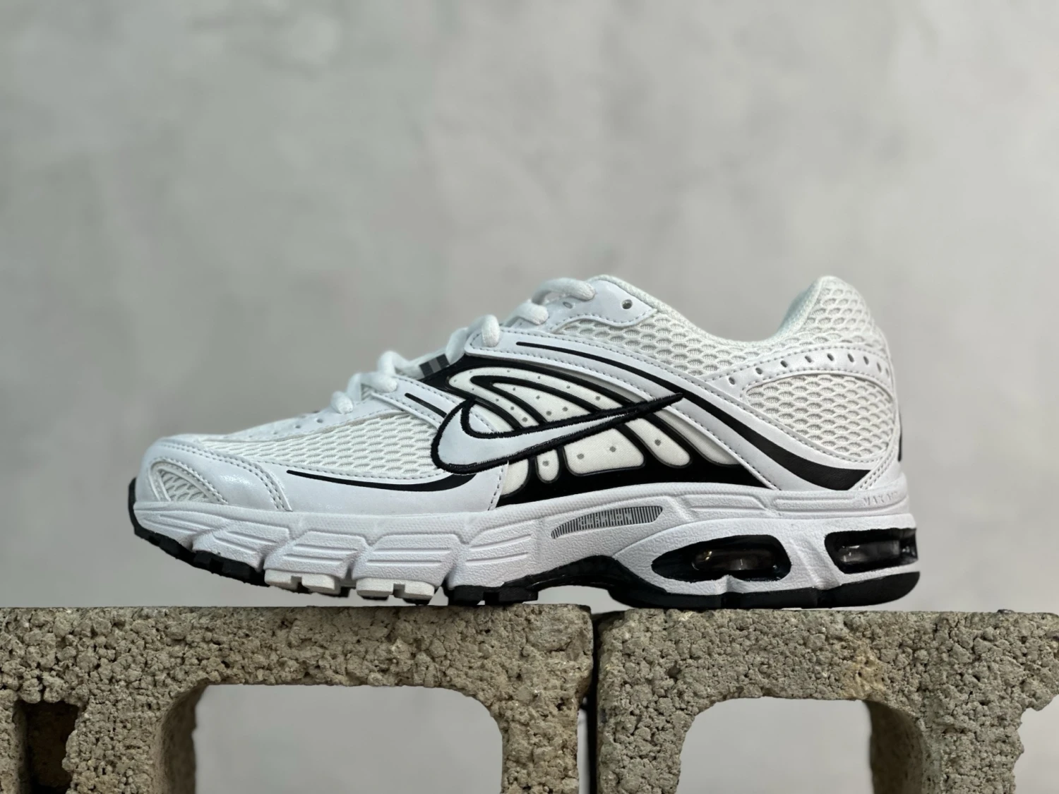 Nike Air Max Moto 2K – White, Black & Metallic Silver