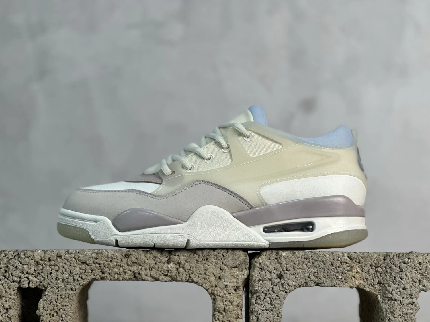 Jordan Low Pastel Sky Sneaker