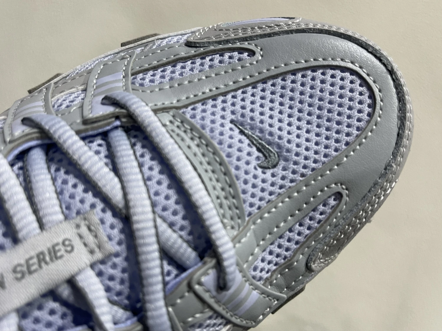 Nike Bomberman Series Sneakers – Wolf Grey & Light Grey