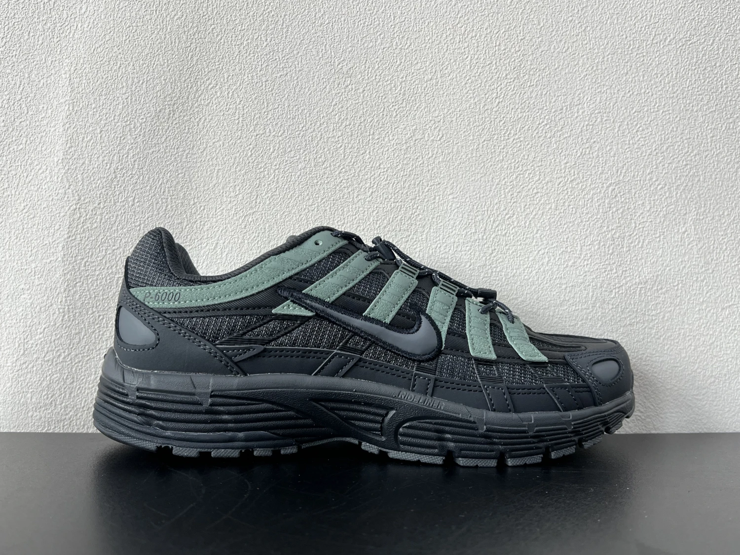 Nike P-6000 Black Olive Green Running Sneakers – Retro-Inspired Lifestyle Sports Shoes