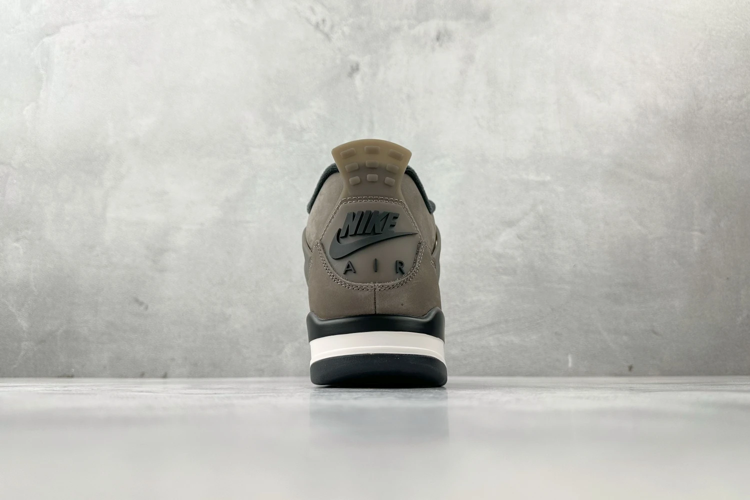 Air Jordan 4 Retro Sneakers – Smoke Grey Black Anthracite