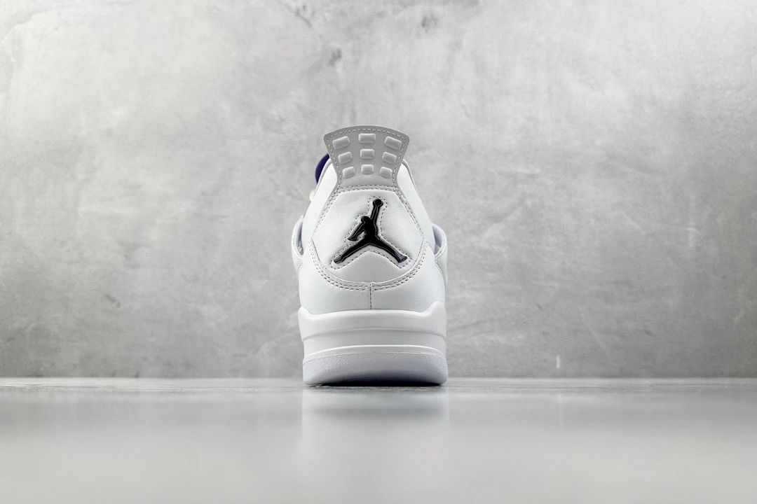 Jordan Sneakers White & Purple Edition