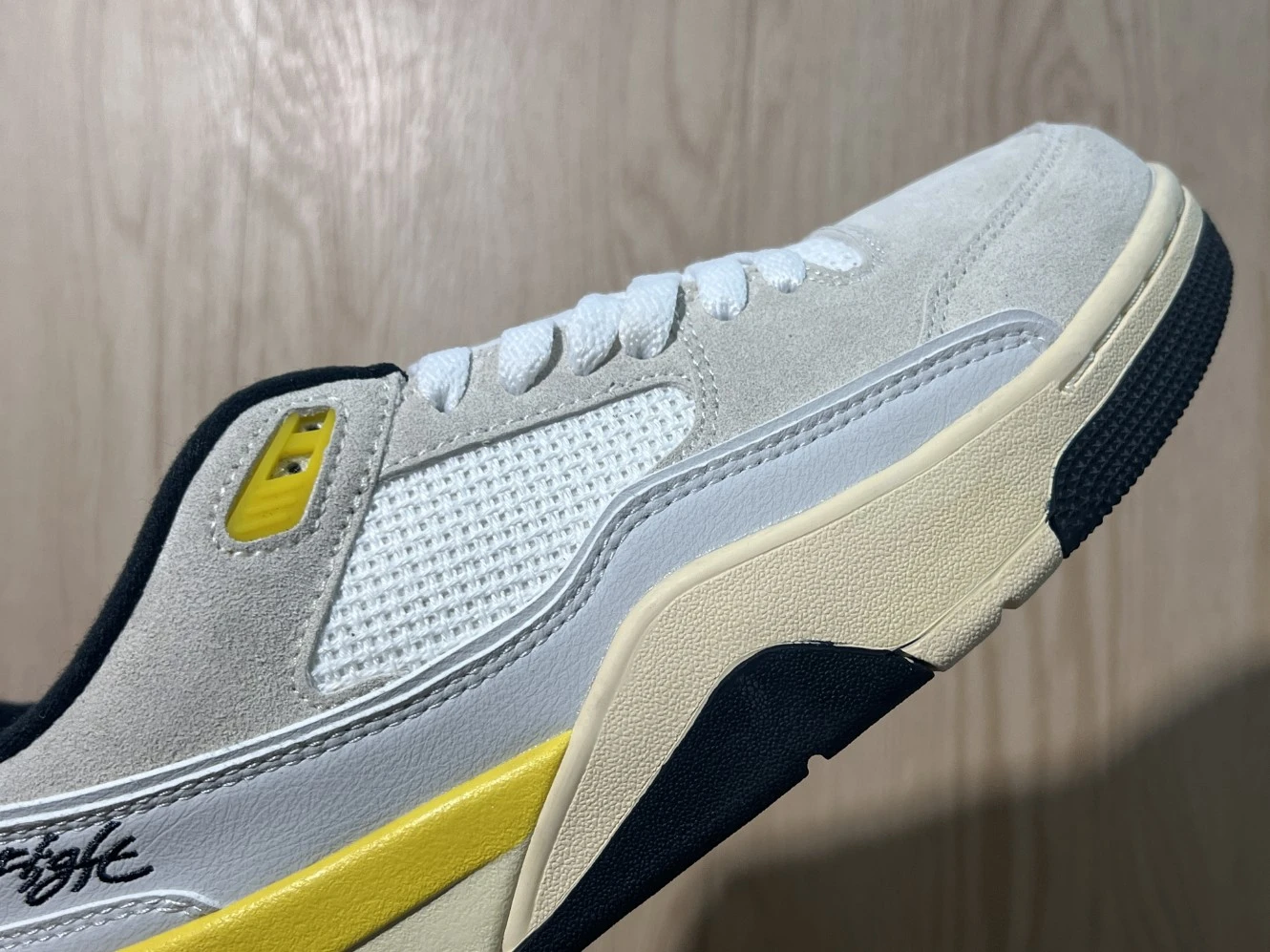 Nike White, Cream, Black & Yellow Retro Low-Top Basketball Sneakers – Premium Casual Streetwear Shoes
