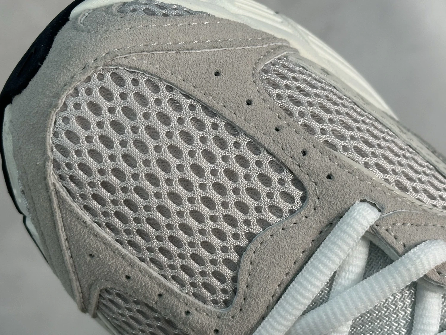 Nike Air Max Moto 2K – White, Light Grey & Forest Green