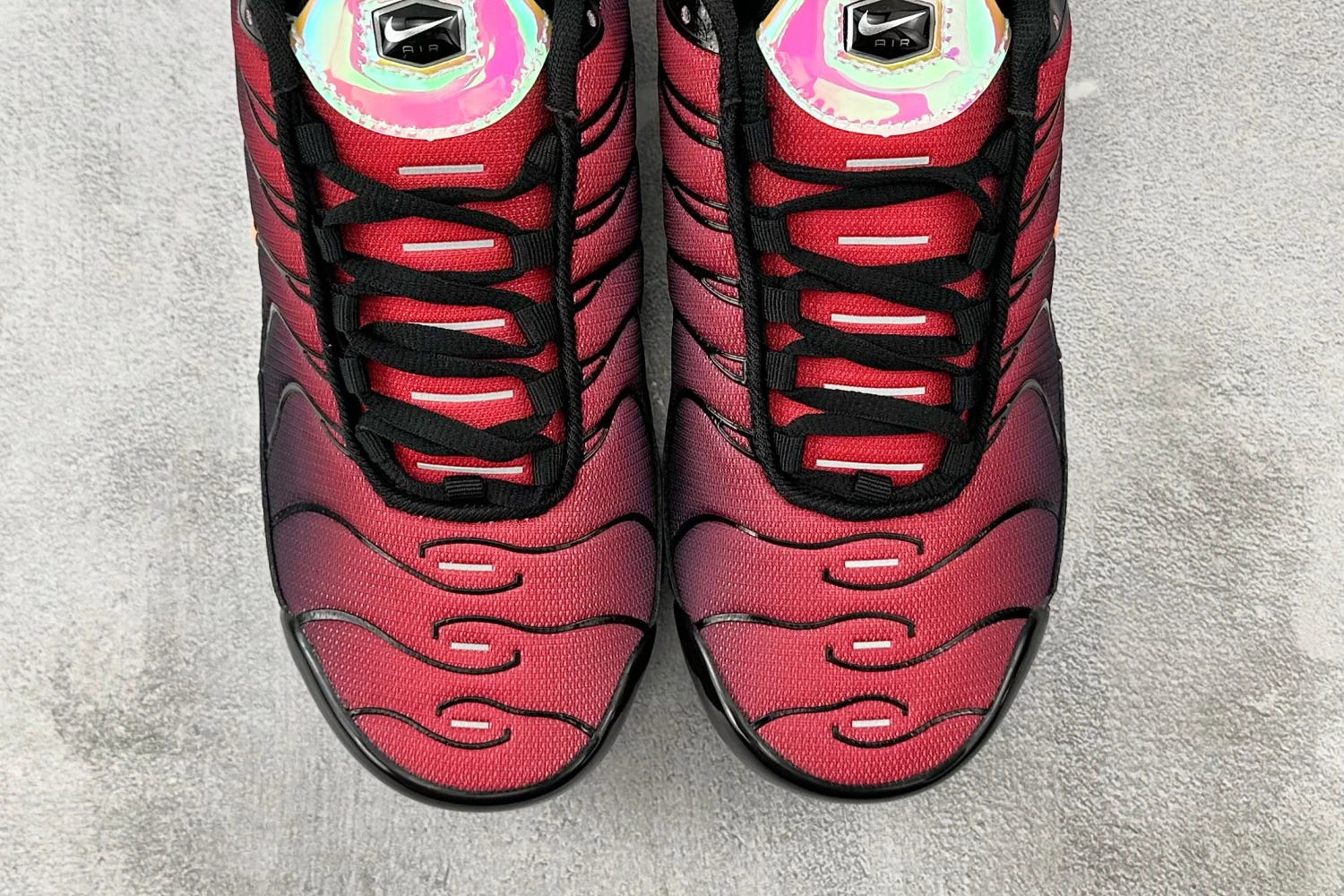 Nike Air Max Plus TN – Burgundy Red / Black