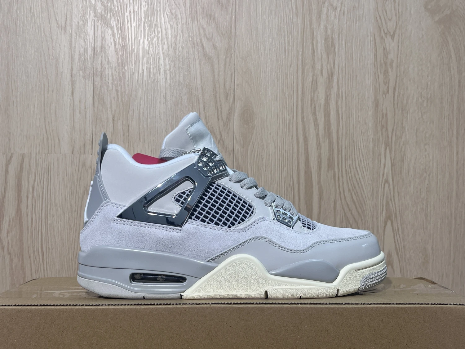 Air Jordan 4 Retro Frozen Grey Sneaker – Premium Suede Edition