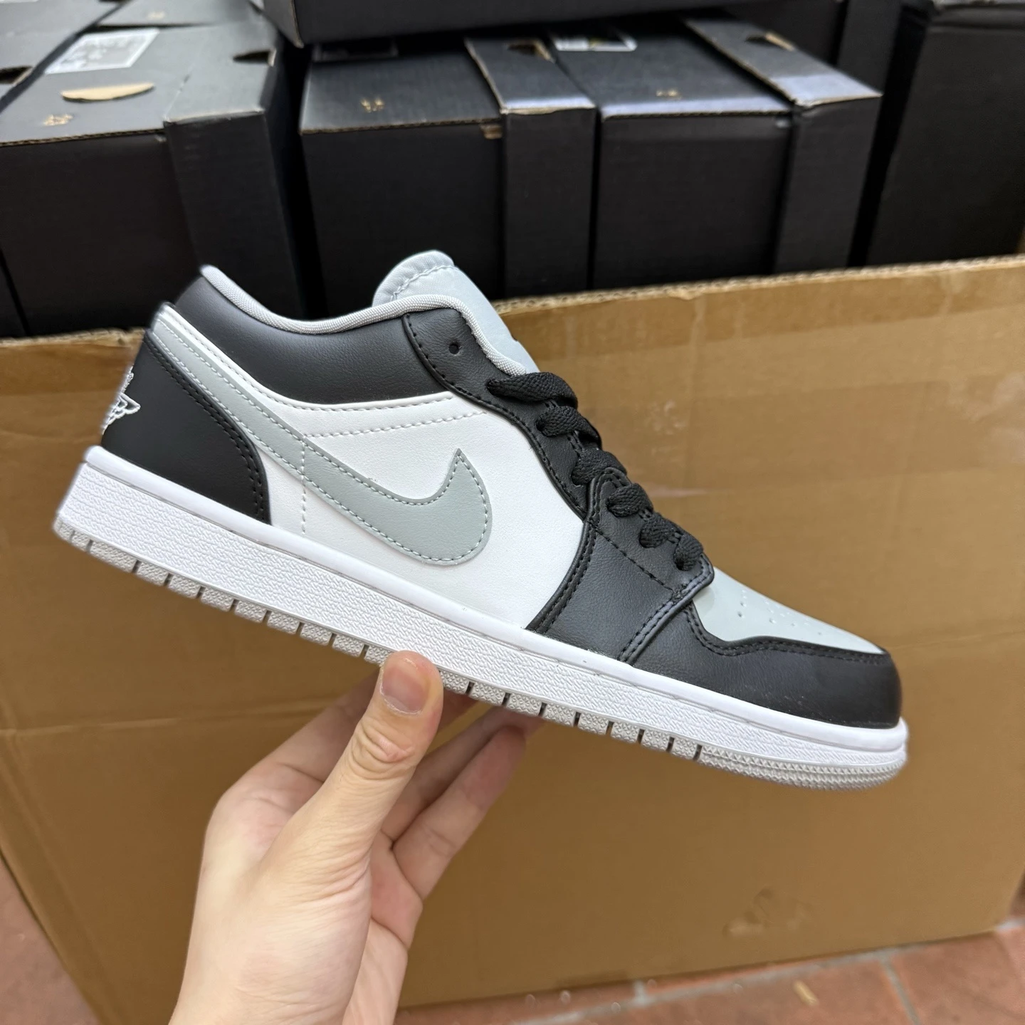 Air Jordan Low – Grey Shadow Edition