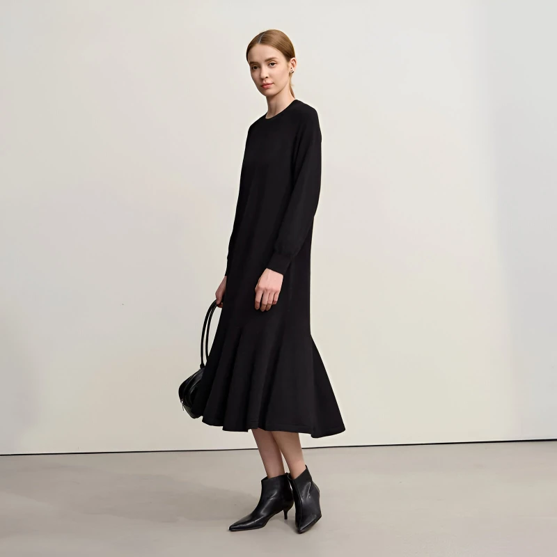 Minimalist Winter Midi Dress with Trumpet Hem and Raglan Sleeves