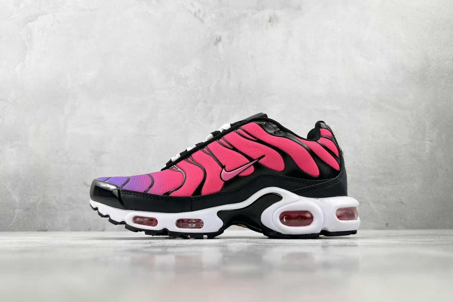 Nike Air Max Plus TN – Pink / Purple Gradient