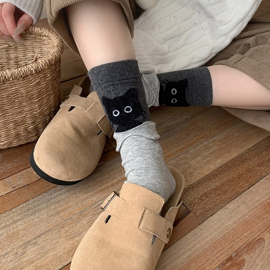 Cute Peekaboo Cat Spring Socks for Women – Soft Mid-Calf Cotton
