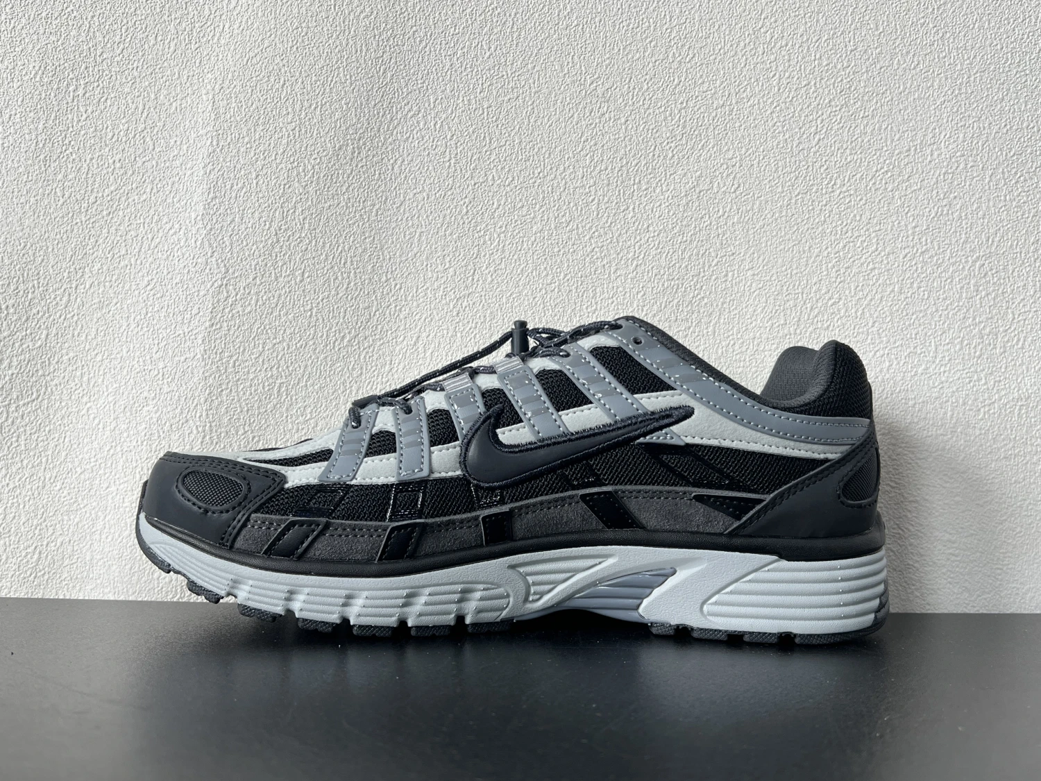 Nike P-6000 Premium Running Sneakers – Black and Grey Performance Lifestyle Shoes