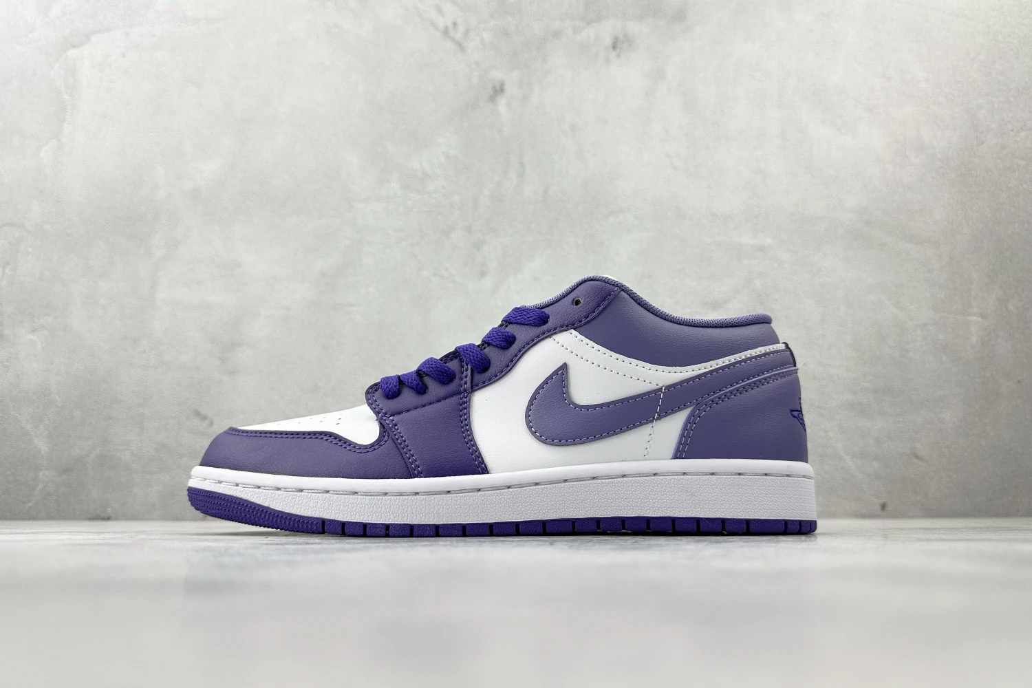 Air Jordan Low Purple Mist