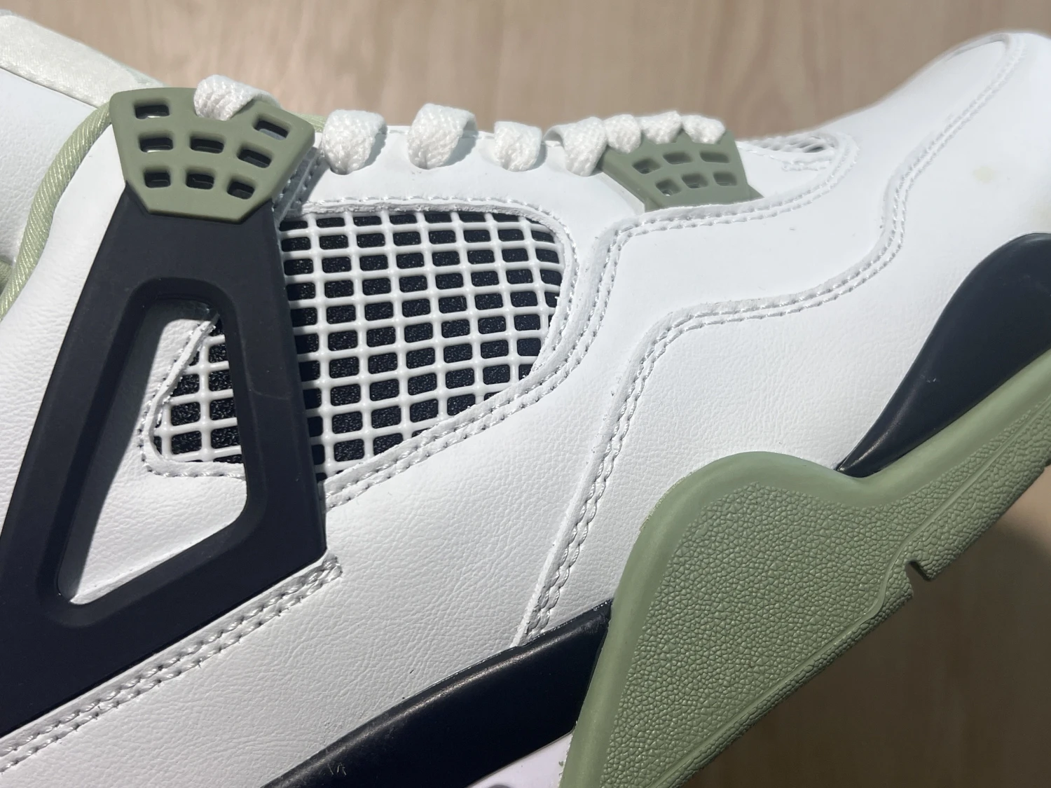 Air Jordan 4 Retro Seafoam Green Sneaker – Premium White Leather Edition