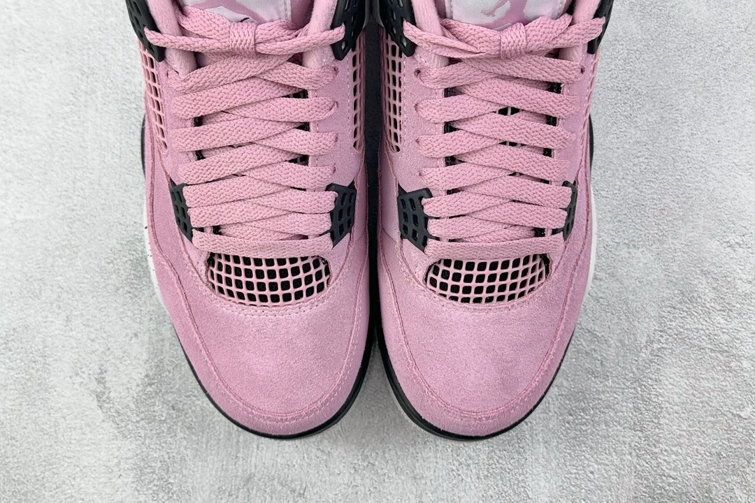 Jordan Sneakers Pink Suede Edition