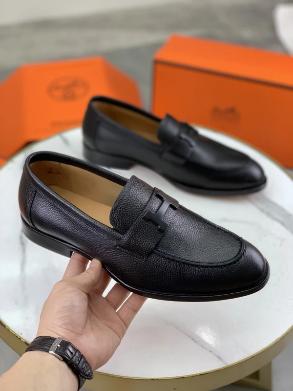 All-Black High-Shine Hermès Men's Patent Leather Matte 'H' Buckle Loafers