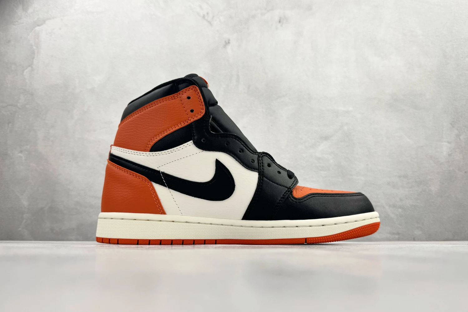 Nike Air Jordan 1 High Shattered Backboard Sneaker