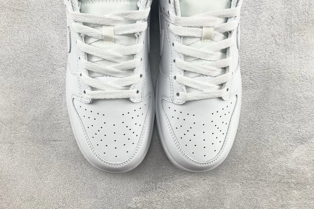 Nike Air Jordan 1 Low – Triple White