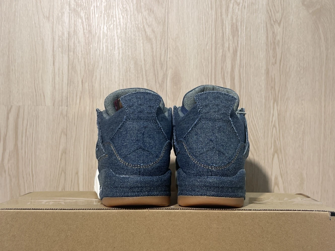 Levi's x Nike Air Jordan 4 Retro NRG "Denim" – Washed Indigo Blue / Gum