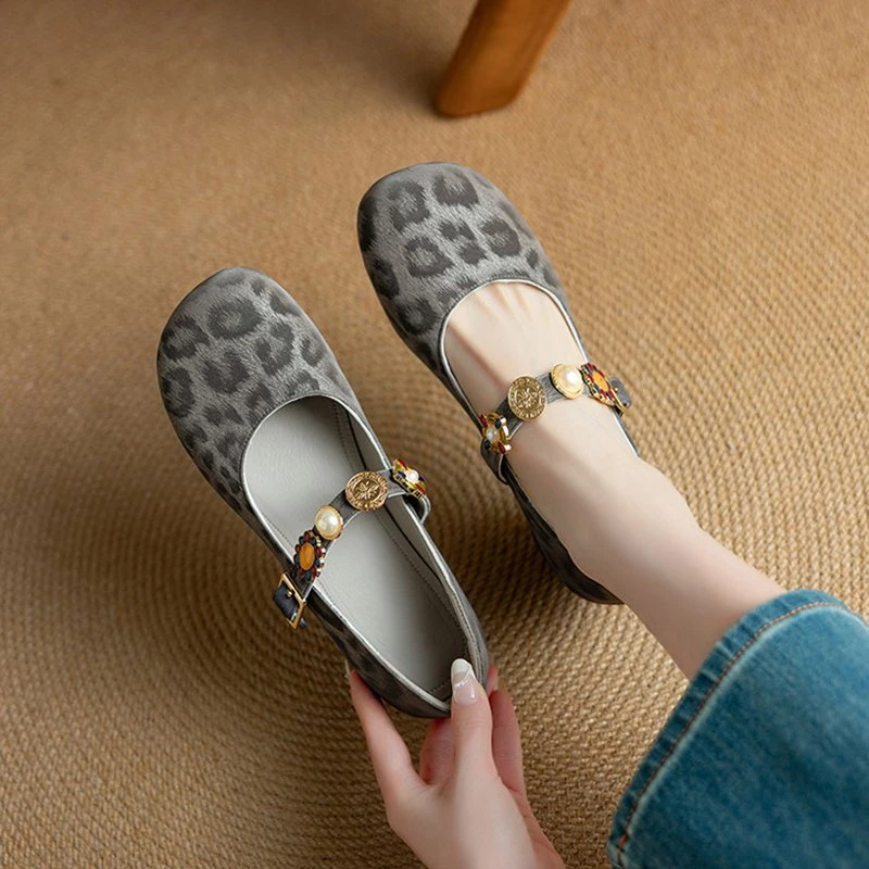 Spring Mary Jane Pumps in Split Leather with Low Chunky Heel