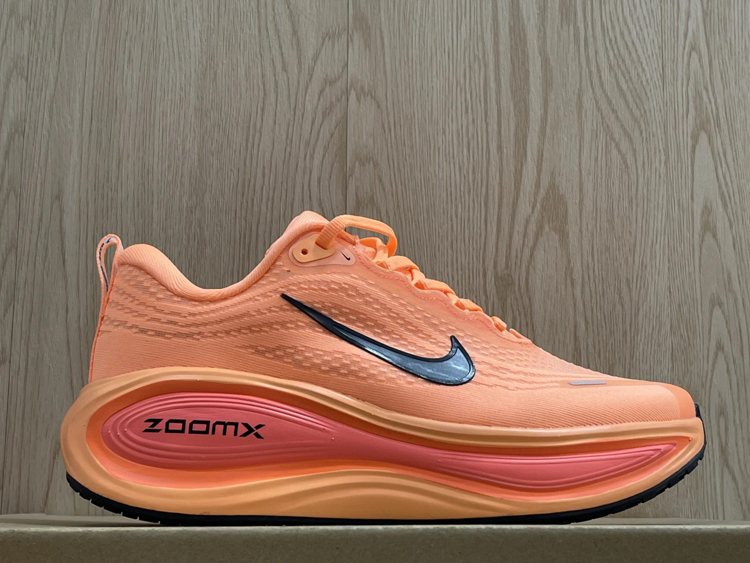 Nike Run Vomero Plus – Sunset Orange / Black