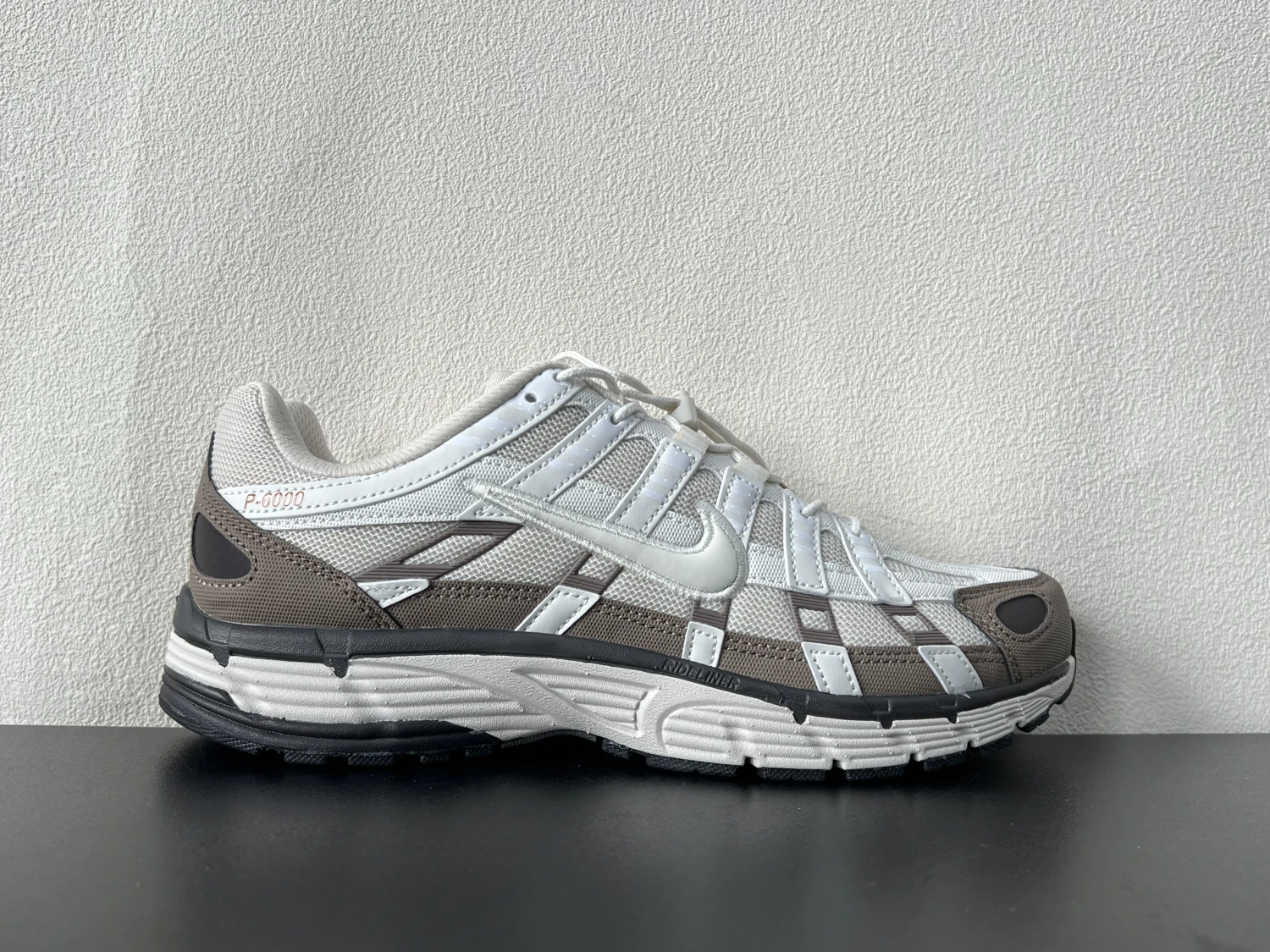Nike P-6000 White Brown Running Sneakers – Retro Lifestyle Sports Shoes