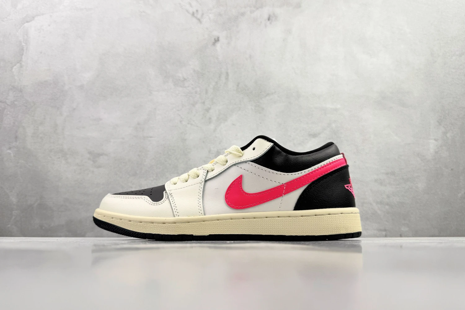 Air Jordan Low Black Cream Pink