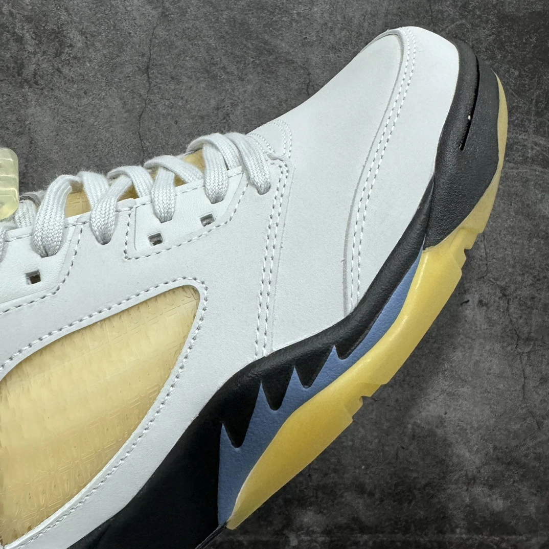 Air Jordan 5 Retro "Sail Gold" Sneakers – White/Sail/Gold/Black