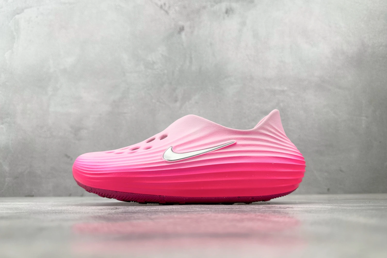 Nike Calm Mule – Soft Pink