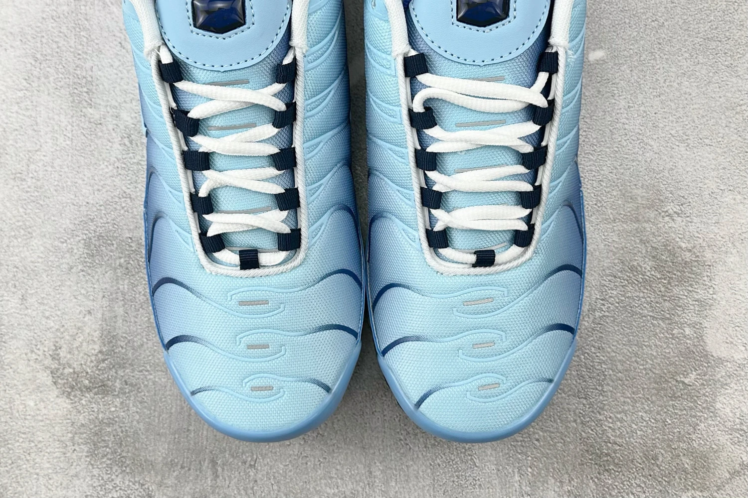 Nike Air Max Plus TN – Ice Blue / White