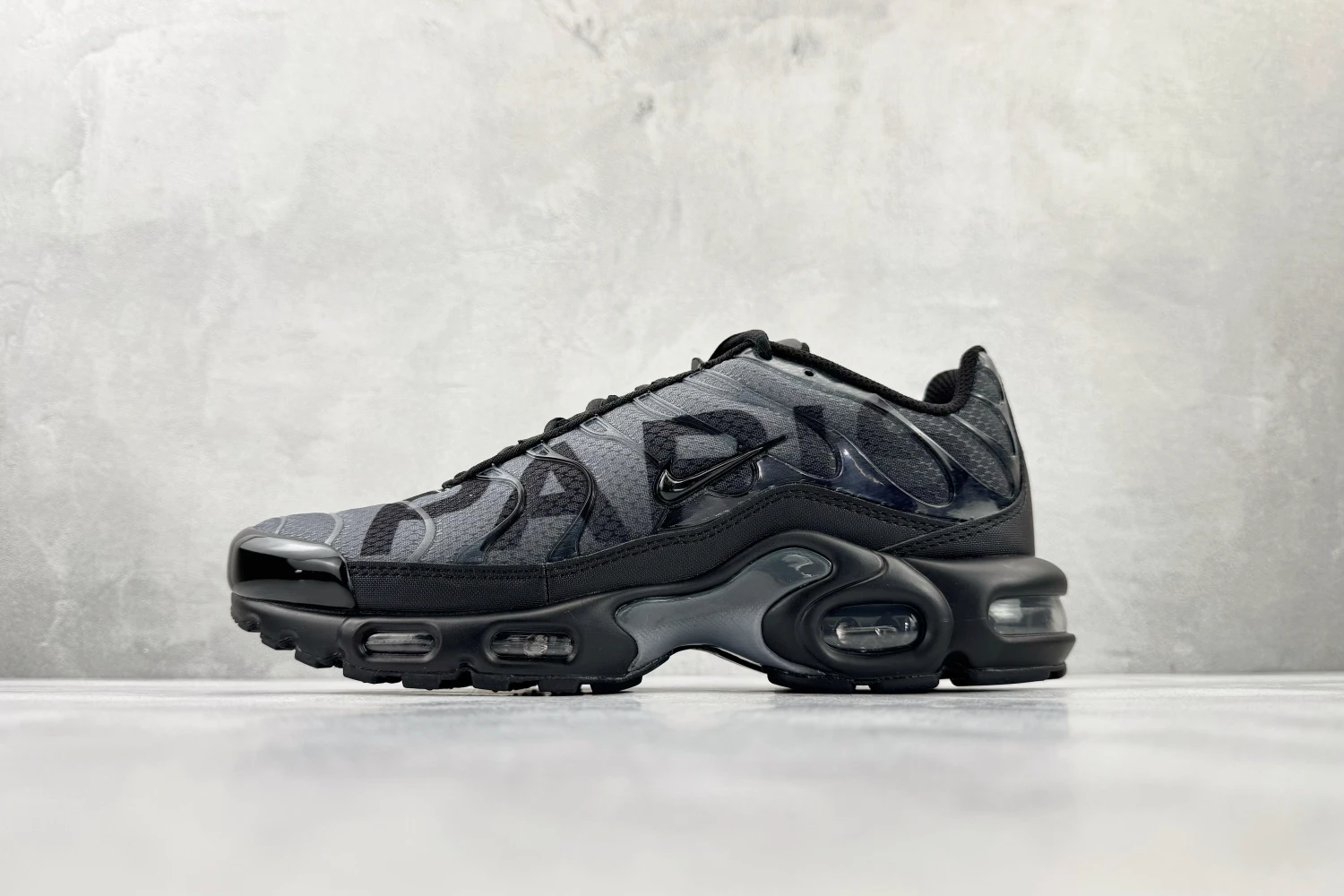 Nike Air Max Plus TN x Paris Saint-Germain – Black & Dark Grey
