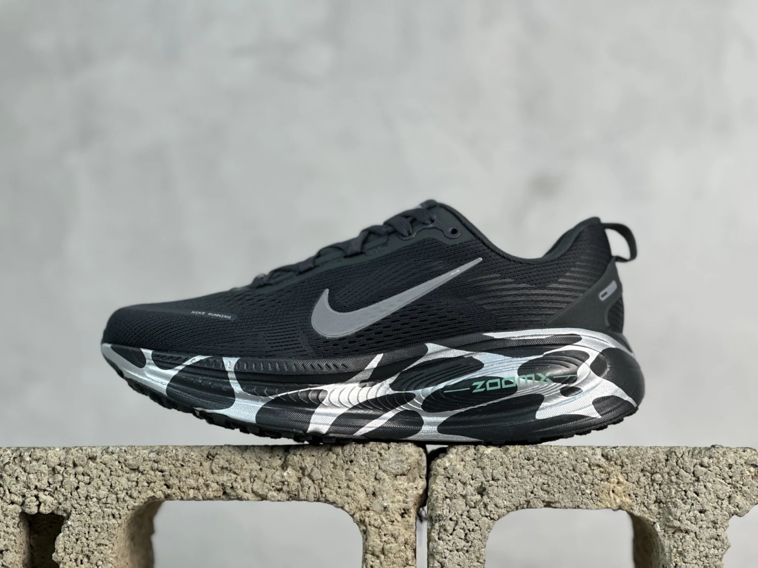 Nike Air Max Road Runner – Triple Black