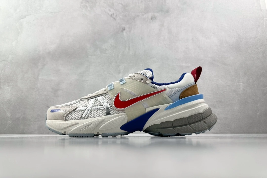 Nike P-6000 – White, University Blue, Gym Red & Metallic Silver