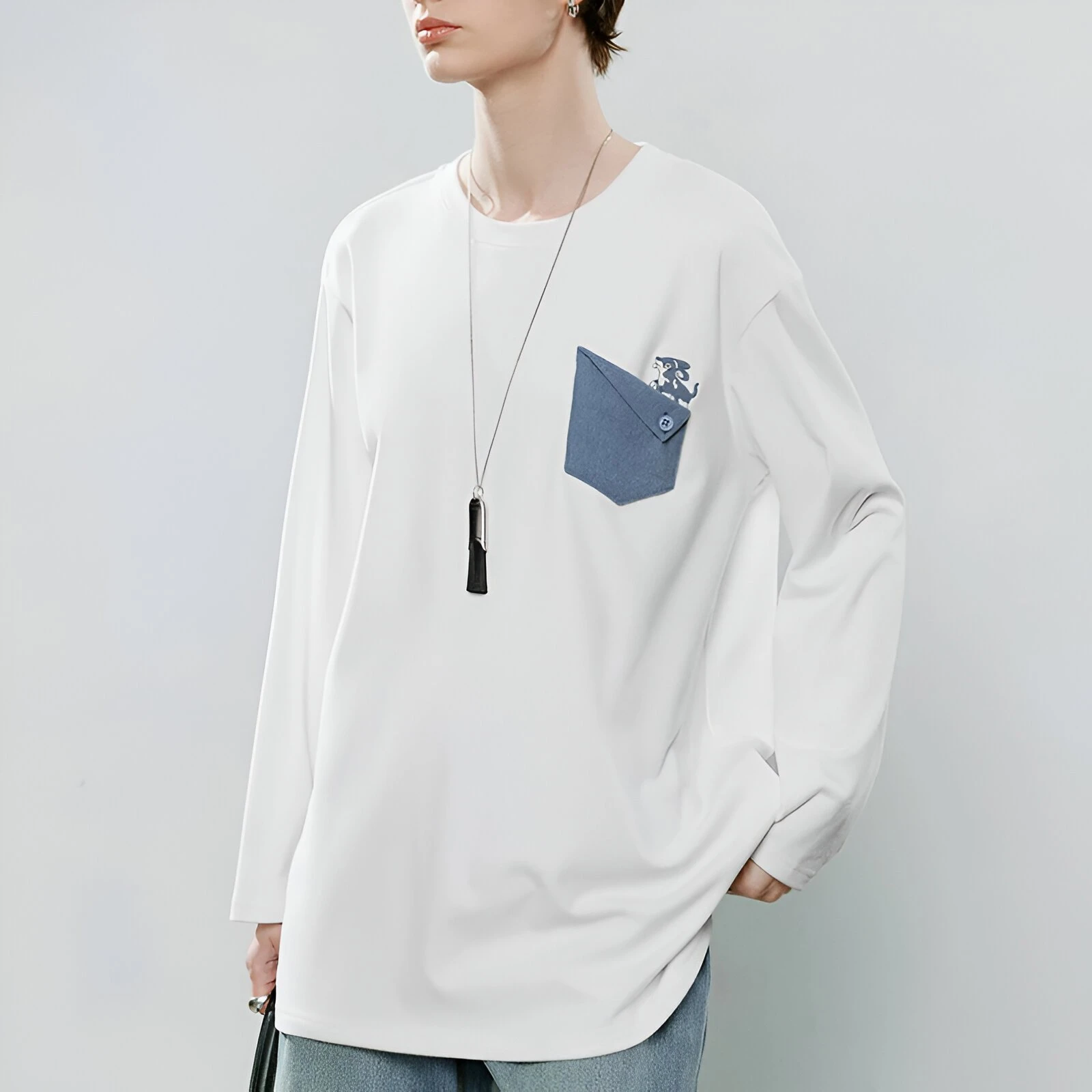 Asymmetric Spliced Puppy Embroidery Flip Pocket Winter Women’s T-Shirt