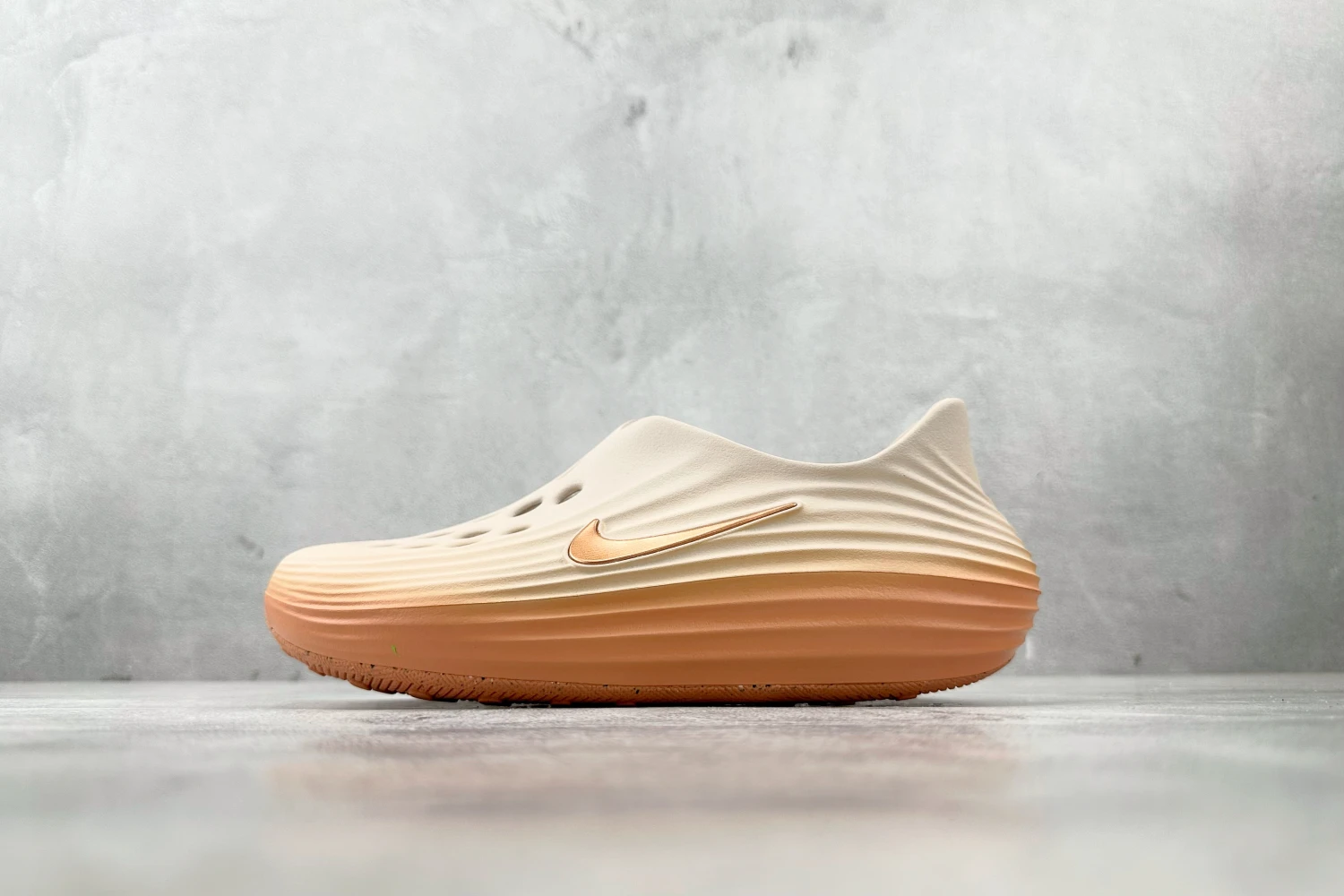 Nike Calm Mule – Cream Beige