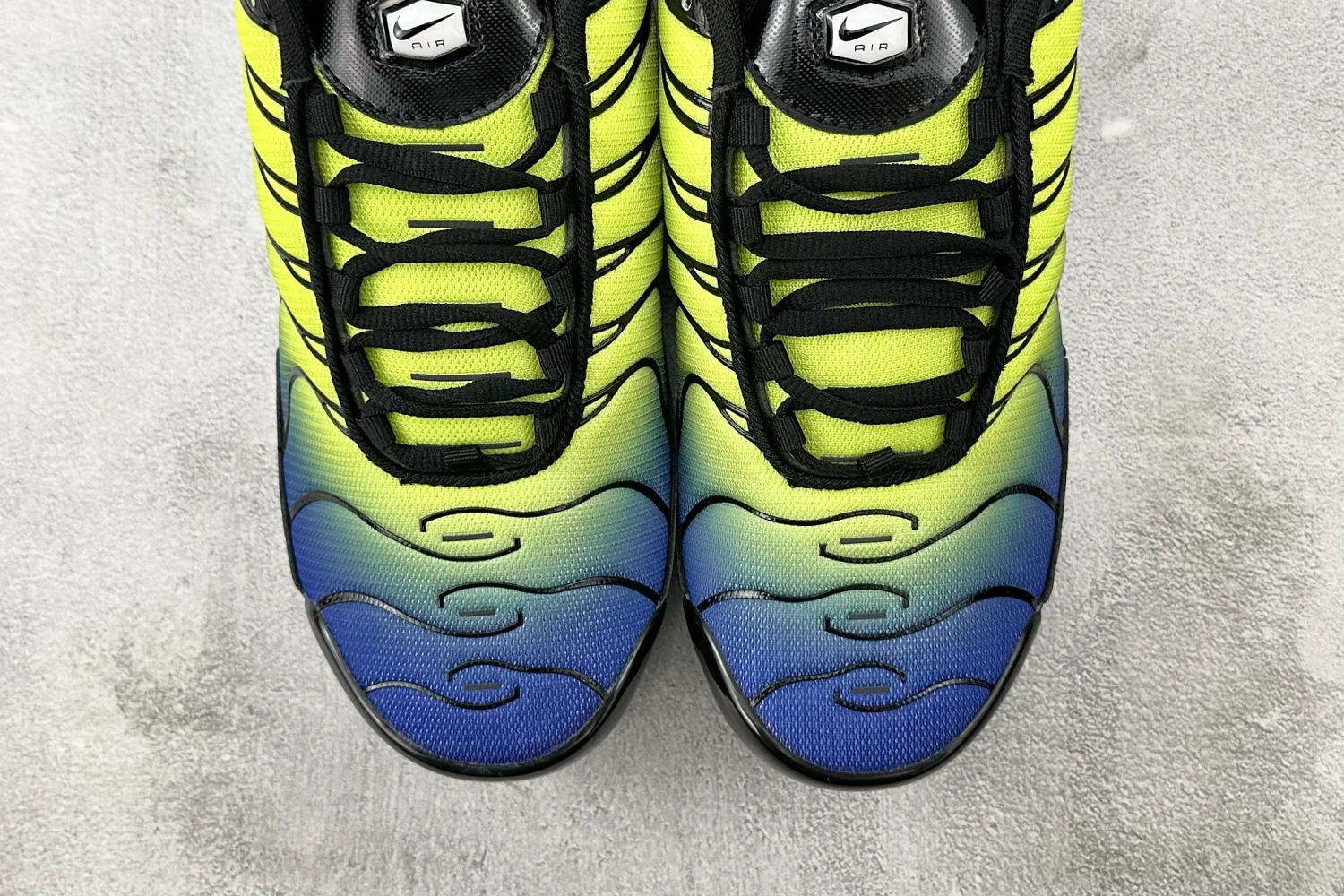 Nike Air Max Plus TN – Volt Green / Royal Blue Gradient