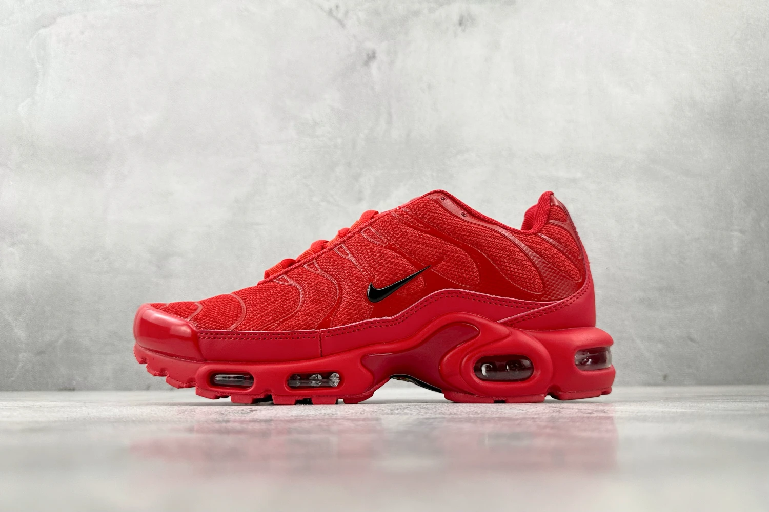 Nike Air Max Plus TN – Triple Red