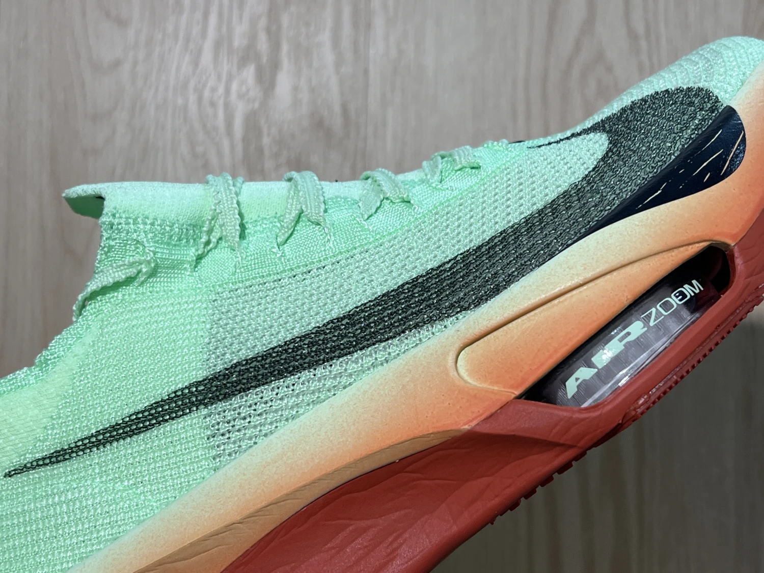 Nike Air Zoom Racing Sneakers – Mint Green Peach Red