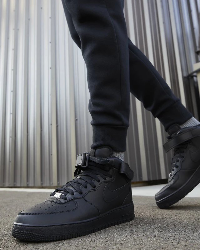 Nike Air Force 1 Mid '07 Triple Black
