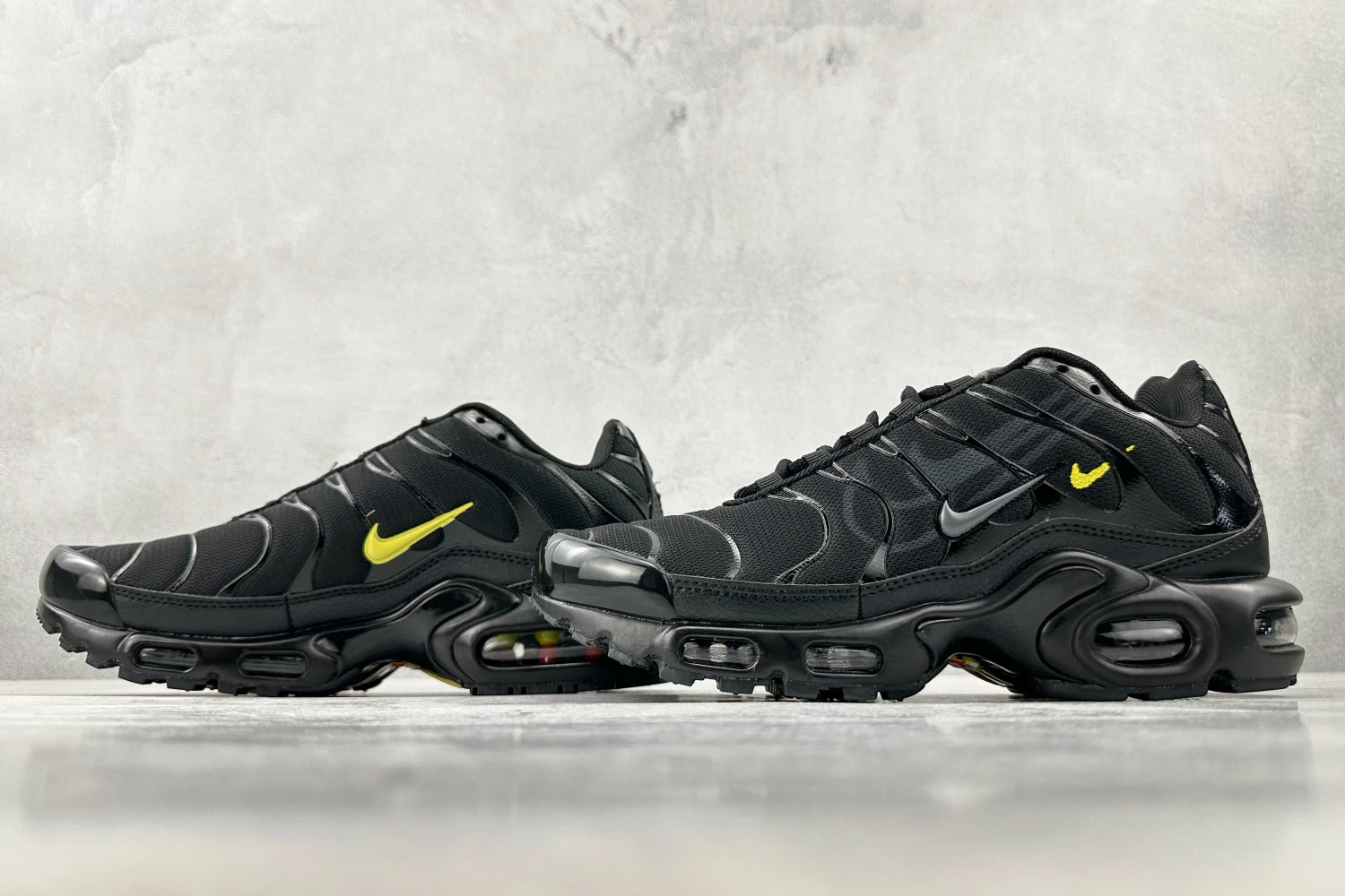Nike Air Max Plus TN – Triple Black
