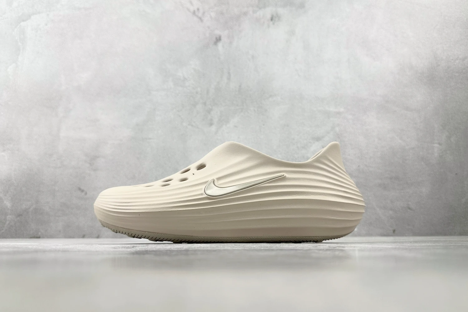 Nike Calm Mule – Sail White