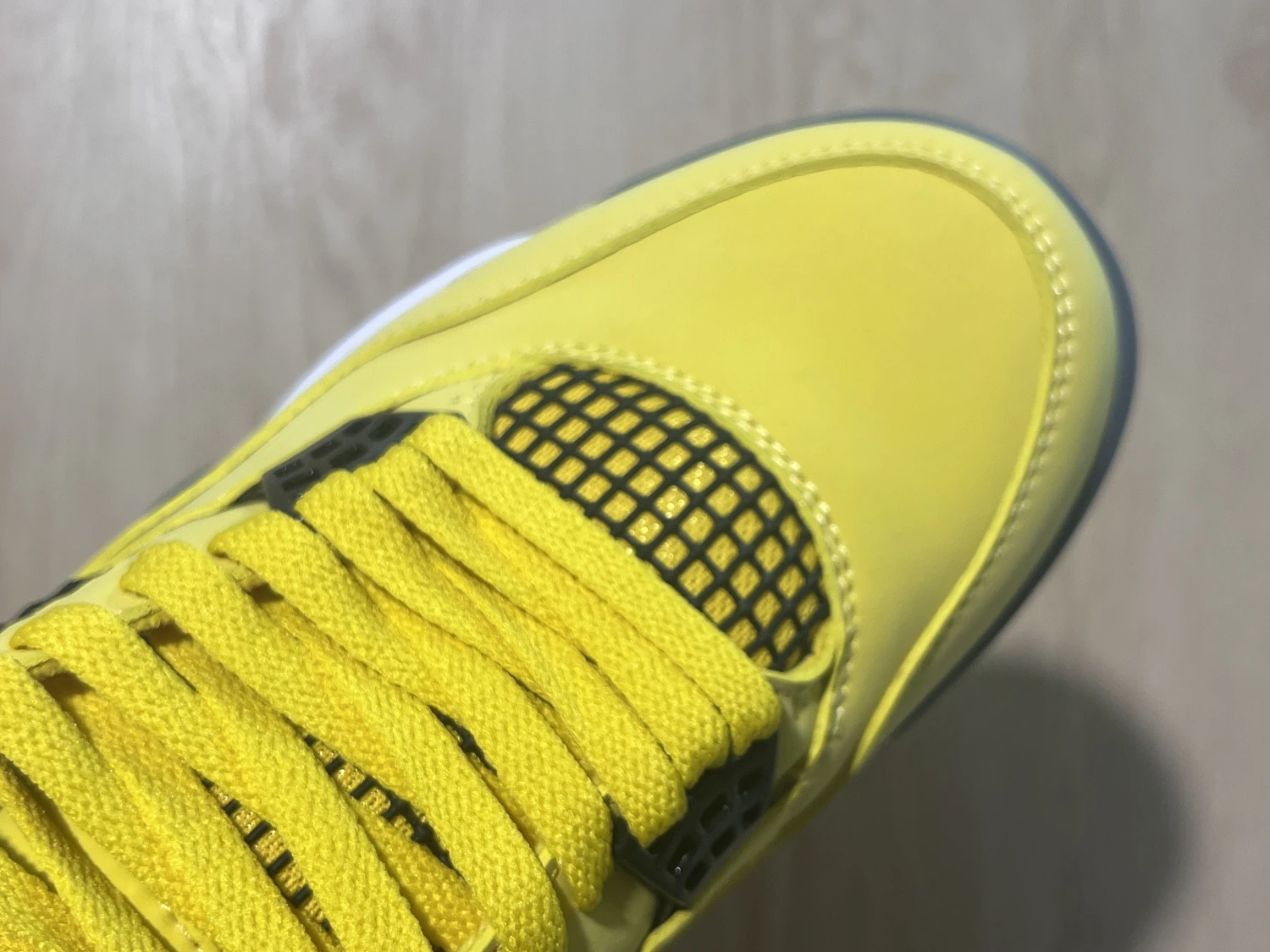 Air Jordan 4 Retro Thunder Yellow Sneaker – Bold Streetwear Edition