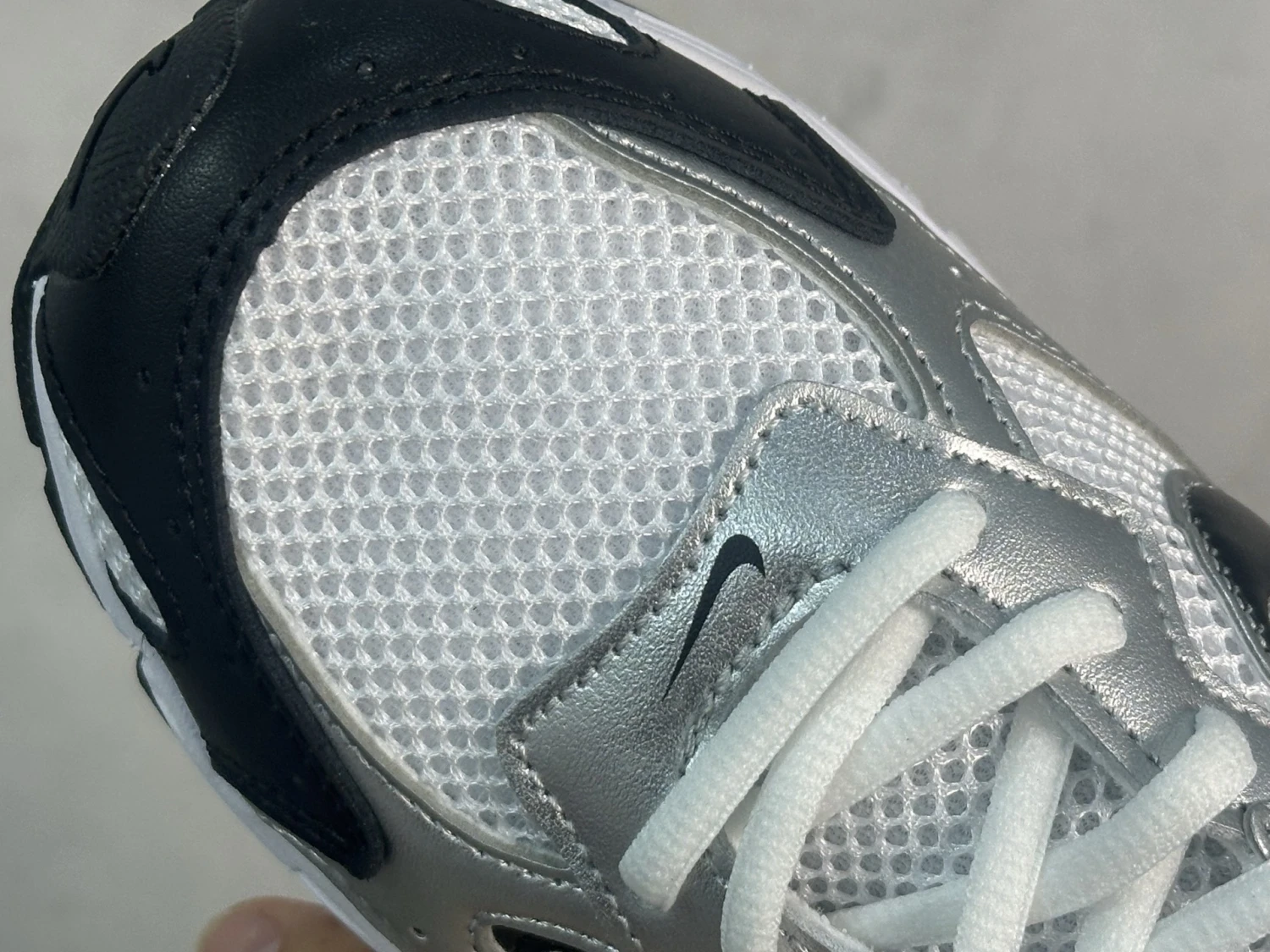 Nike Vomero 20 Sneakers – White, Black & Silver
