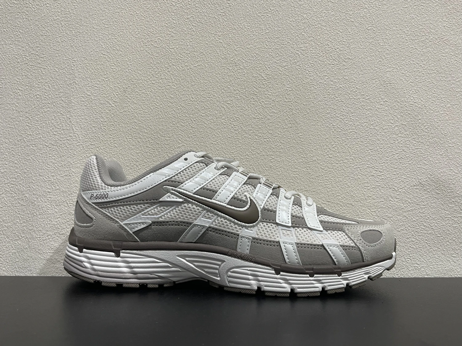 Nike Bomberman Series Sneakers – White & Light Grey
