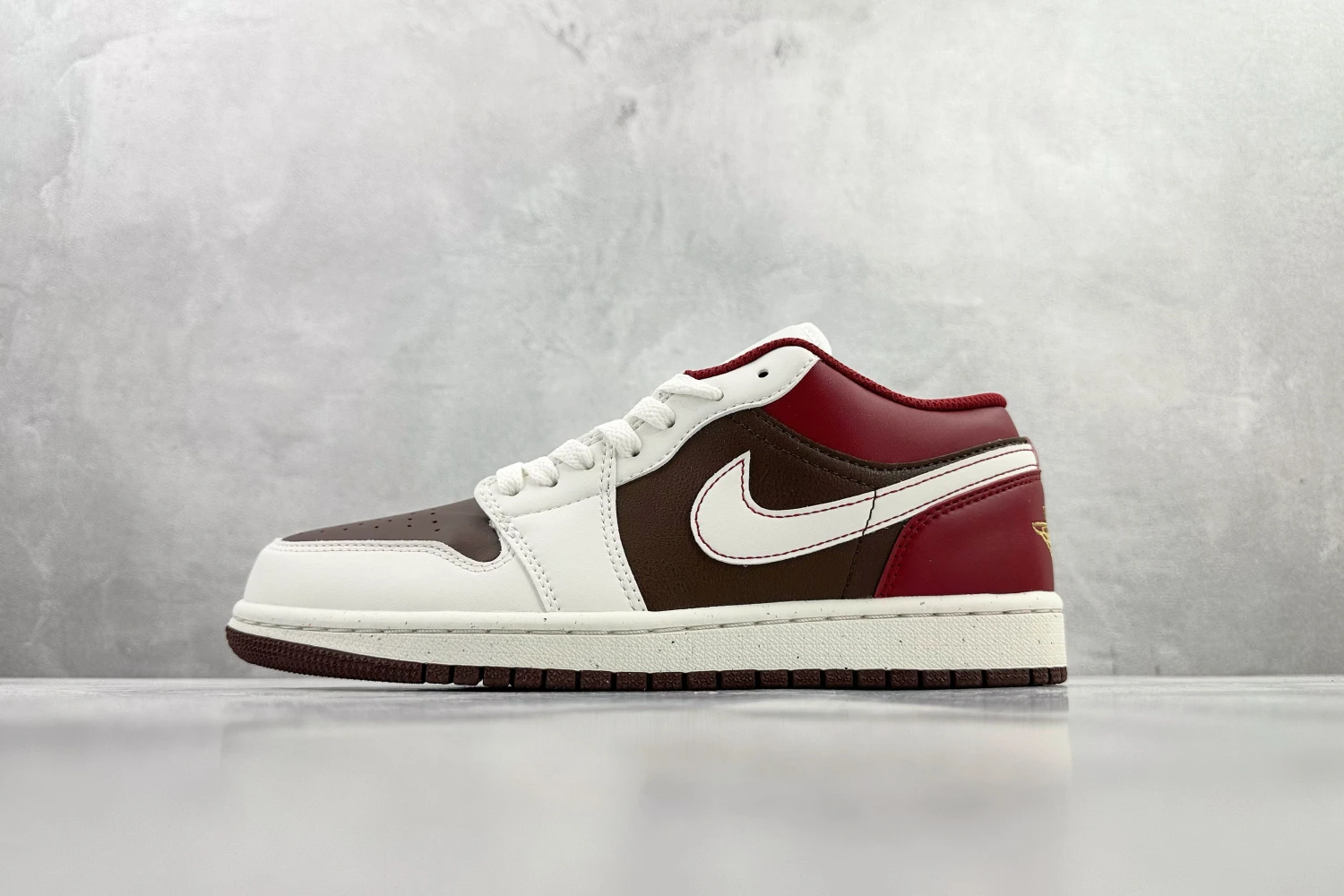 Air Jordan Low Mocha Burgundy
