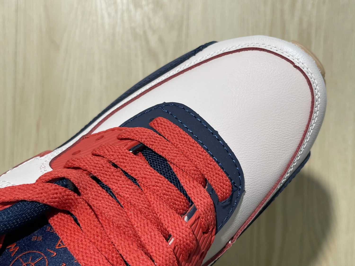 Nike Air Max 90 – Sail, Midnight Navy & University Red