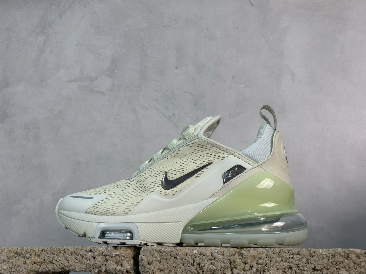 Nike Air Max 270 Sneakers – Light Mint Green & White