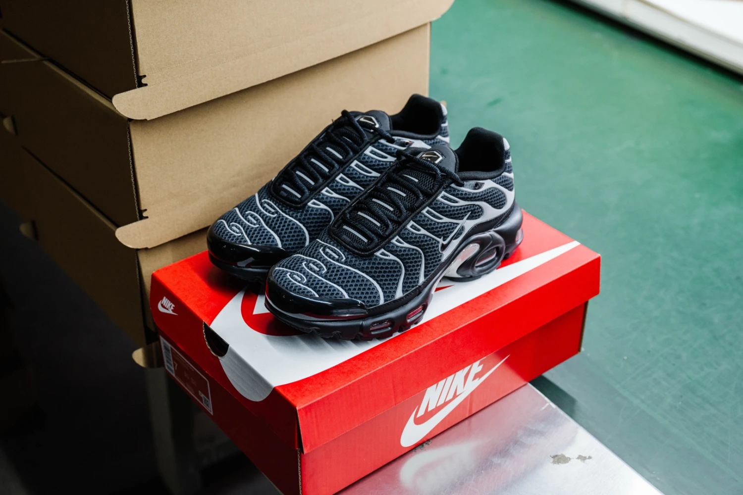 Nike Air Max Plus TN – Black, Silver & Grey